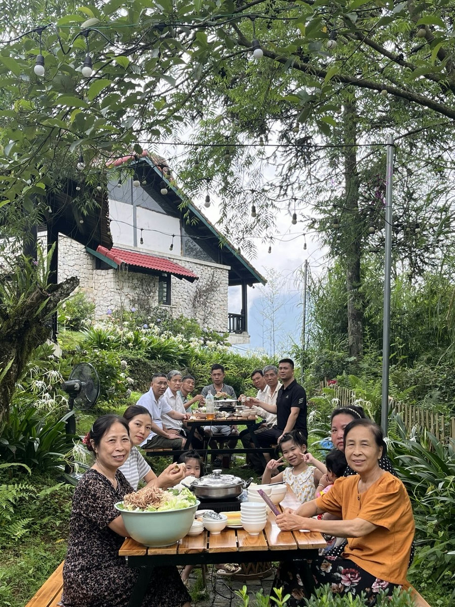 Check-in tại khuôn viên Heaven House Sapa
